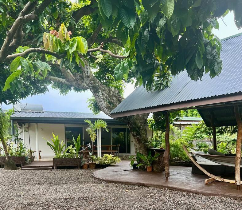 Heitiare Lodge Paea Exterior foto